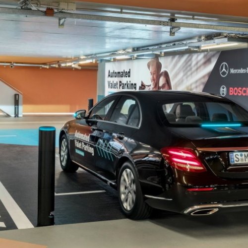 Bosch und Daimler erhalten Zulassung für fahrerloses Parken ohne menschliche Überwachung