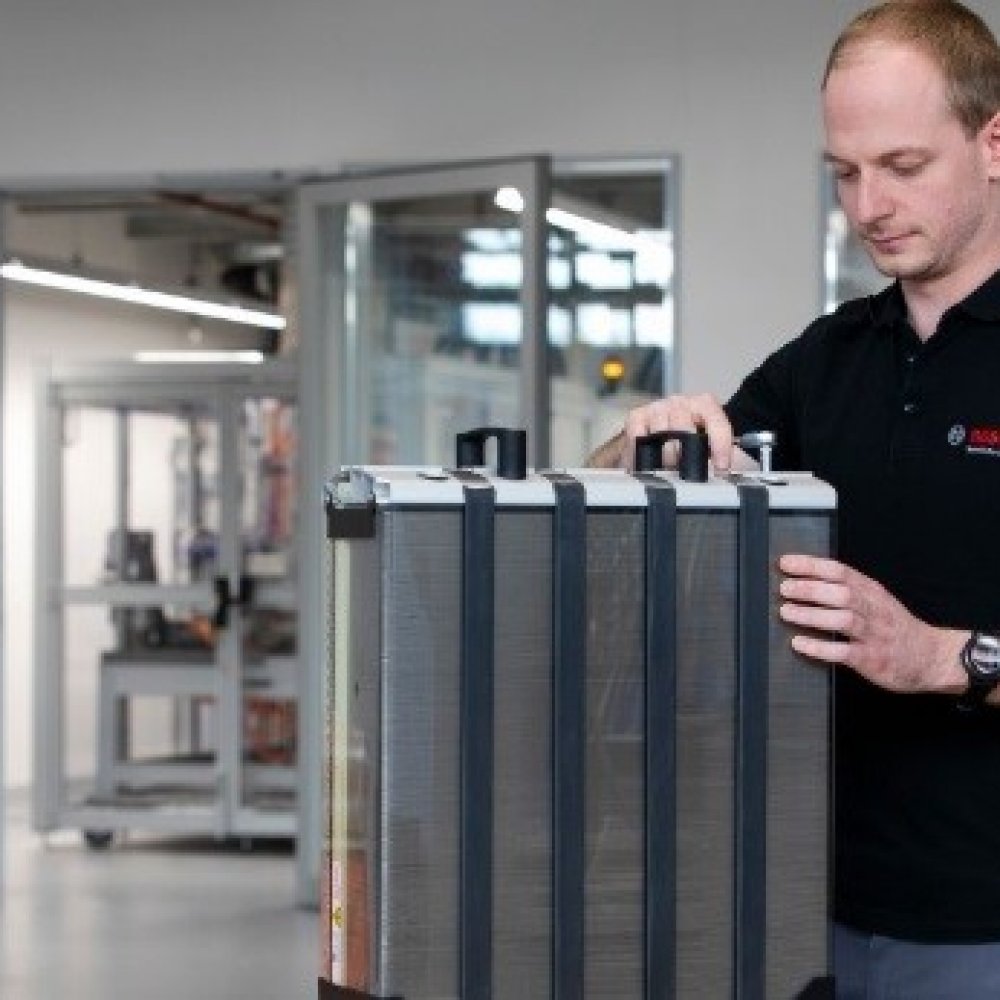 Bosch steigt in die Serienfertigung von Brennstoffzellen ein