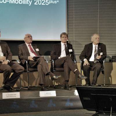 Moderation: Walter Böhme, Discussing with Klaus Fronius, Klaus Rechberger, Stefanie Pyka, Andrea Ricci, John Farrell, Gianni Lopez, Alfonso Cadiz, Questions from the Audience